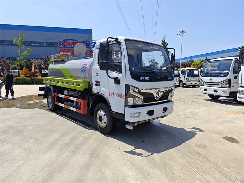 國六東風(fēng)小福瑞卡 5噸 灑水車